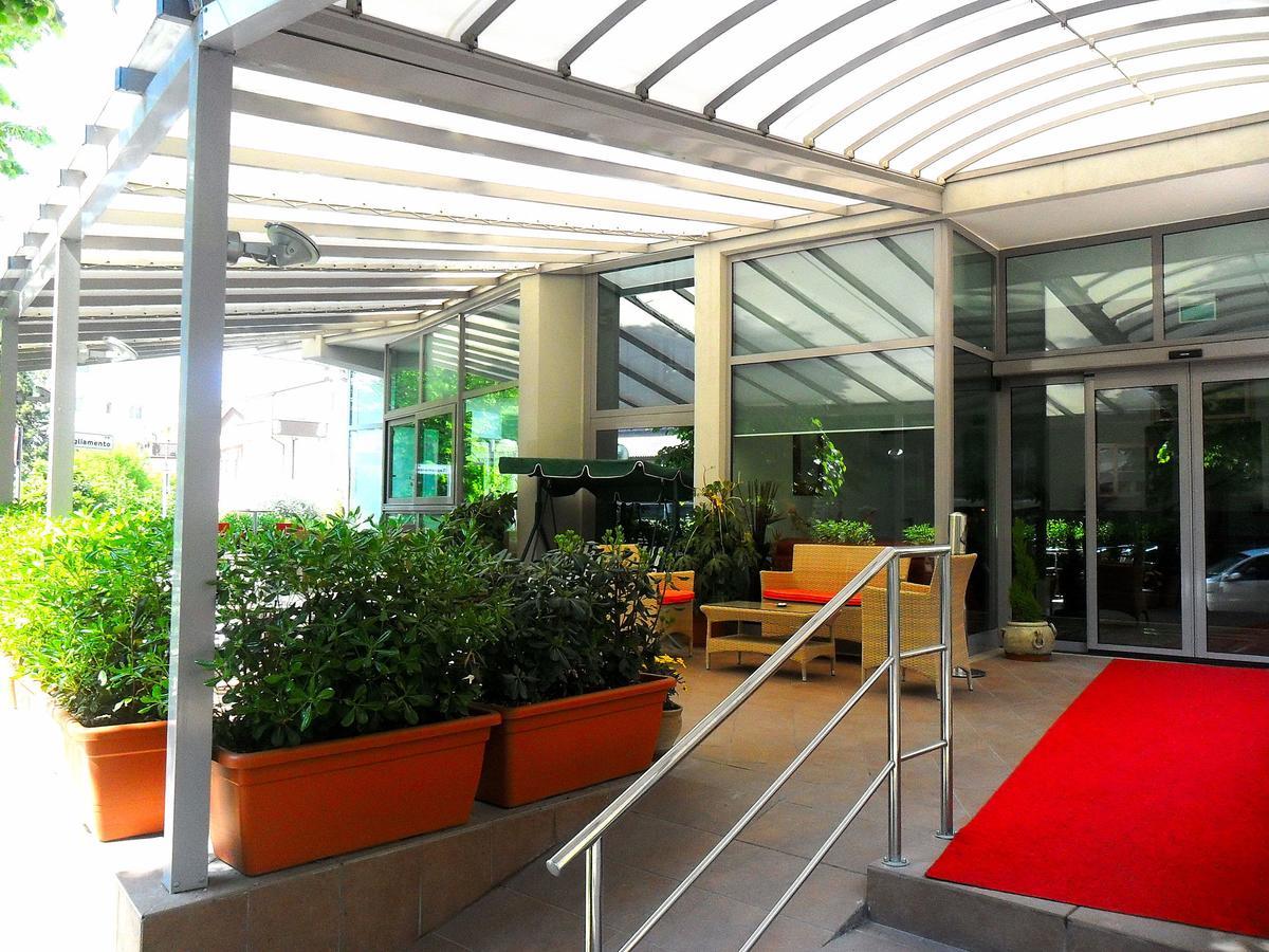 Hotel Etoile Rimini Esterno foto