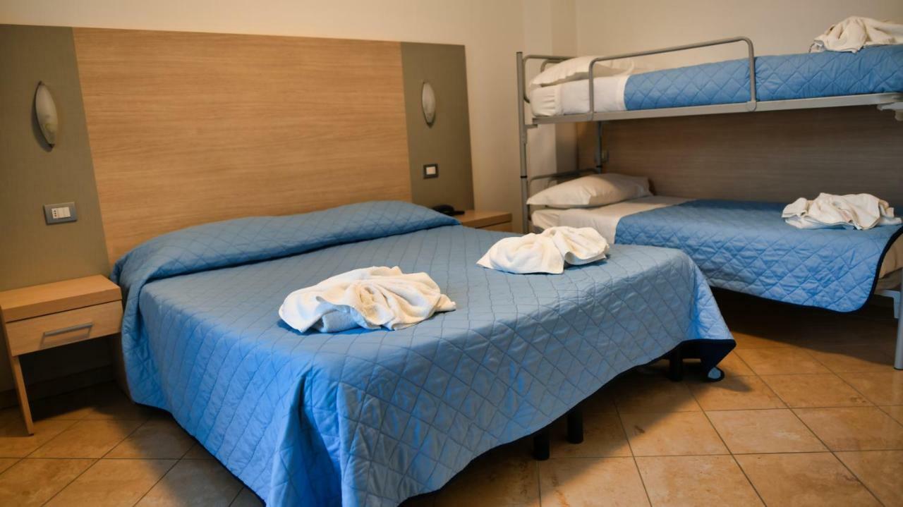 Hotel Etoile Rimini Esterno foto