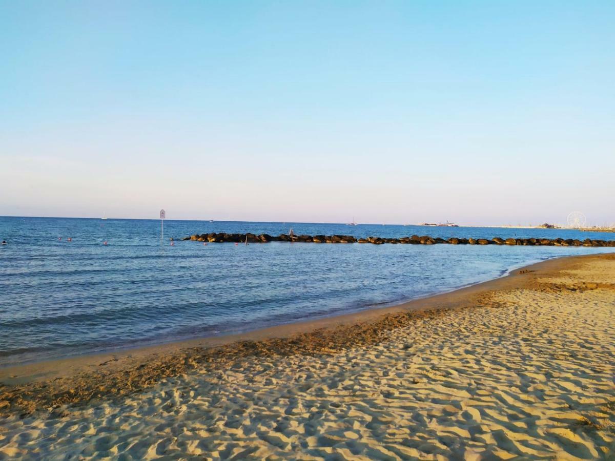 Hotel Etoile Rimini Esterno foto